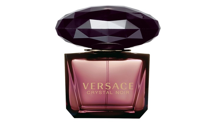47% off, Rs 2999 only for 1 Original Versace Gift Set including 1 Crystal Noir + 1 Bright Crystal + 1 Yellow Diamond Perfumes for Women â€“ FREE DELIVERY.
