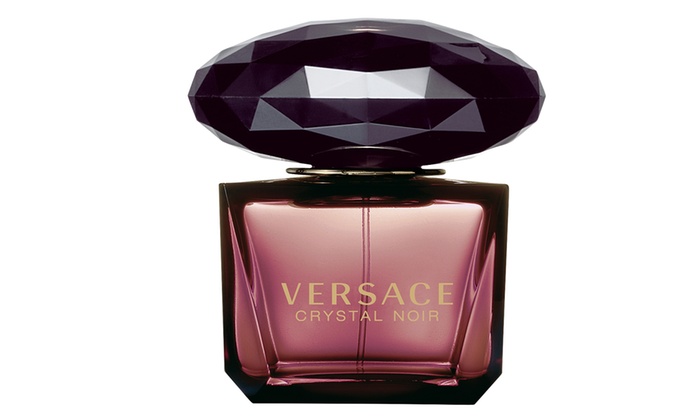 47% off, Rs 2999 only for 1 Original Versace Gift Set including 1 Crystal Noir + 1 Bright Crystal + 1 Yellow Diamond Perfumes for Women â€“ FREE DELIVERY.