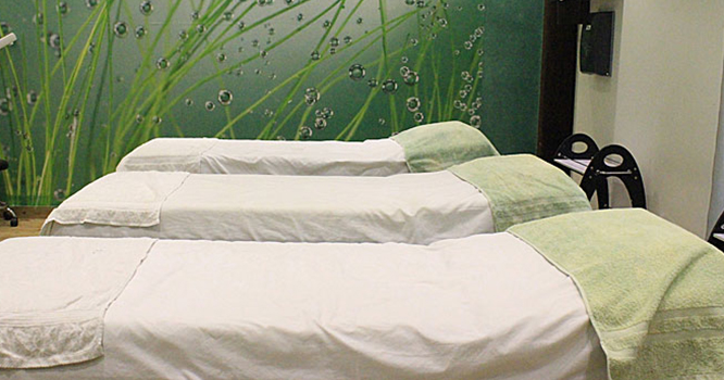 67% off Rs 1999 only for Whitening Facial + Full Body Wax + Full Body Massage from Le Reve Beauty Lounge Gulberg Lahore.