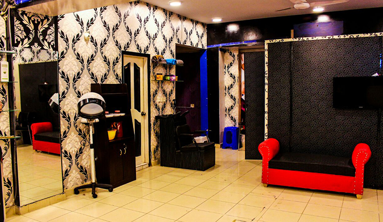 LOREAL or Keune Rebonding/ Xtenso/ relaxing + Haircut + 2 Protein Treatments (Shoulder length) by Sanam Marvee Salon
