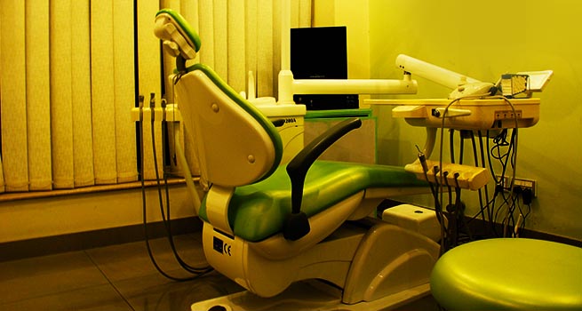 64% off Rs 3500 only for Scaling + Polishing + Consultation by Taimoors Dental & Health Care, DHA, Lahore and Rawalpindi Cantt.