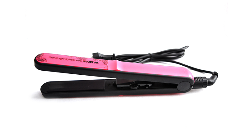 40% off, Rs 1300 Professional Hair Straightener 100% Aluminium Sheet by Nova - FREE DELIVERY. (One Year Warrantee)