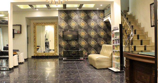 84% off Rs 999 only for Derma Whitening Facial with Polisher + Whitening Manicure + Whitening Pedicure + Dark Eye Circle Treatment + Threading (Eye Brows & Upper Lips) + Neck and Shoulder Massage + Hand and Foot Massage  at Le-Reve Beauty Salon Gulberg Lahore.    