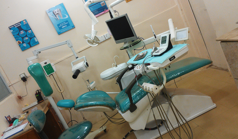 Oral Care at its Best Teeth Scaling + Polishing + Complete Oral Examination by The Dental Clinic