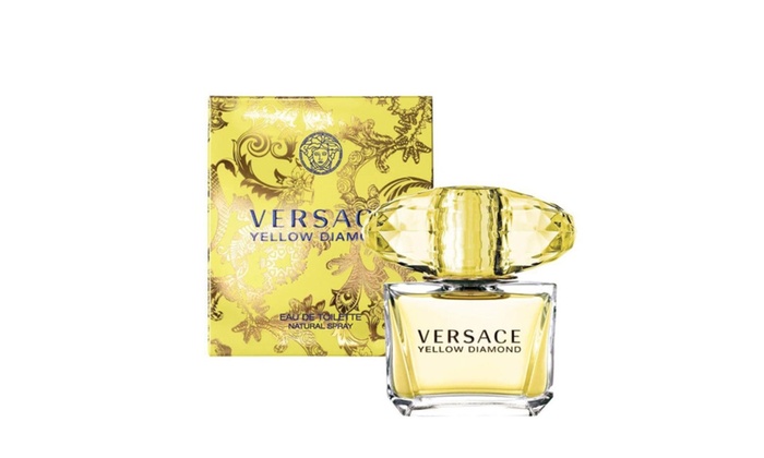 47% off, Rs 2999 only for 1 Original Versace Gift Set including 1 Crystal Noir + 1 Bright Crystal + 1 Yellow Diamond Perfumes for Women â€“ FREE DELIVERY.