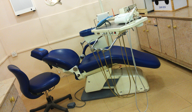 Oral Care at its Best Teeth Scaling + Polishing + Complete Oral Examination by The Dental Clinic