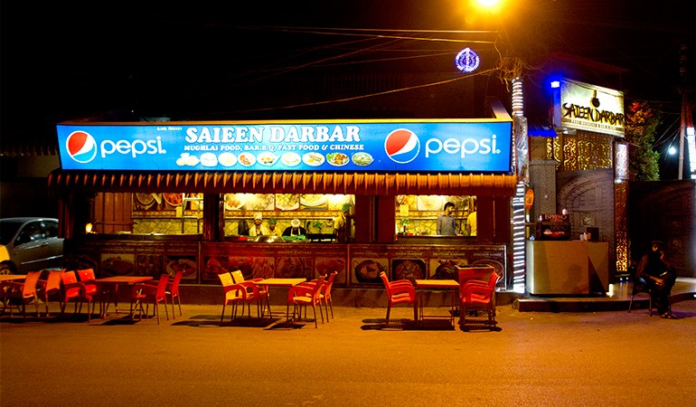 Saieen Spical B.B.Q Plater (Chicken Boti , Grilled Fish , Gola Kabab , Seekh Kabab , Achari Boti , Kastori Boti , Kastori Kabab , Chicken Shashlik Boti , Chicken Tikka , Beef Behari Boti ) 4x Garlic Nan + Green Salad + Raita by Saieen Darbaar