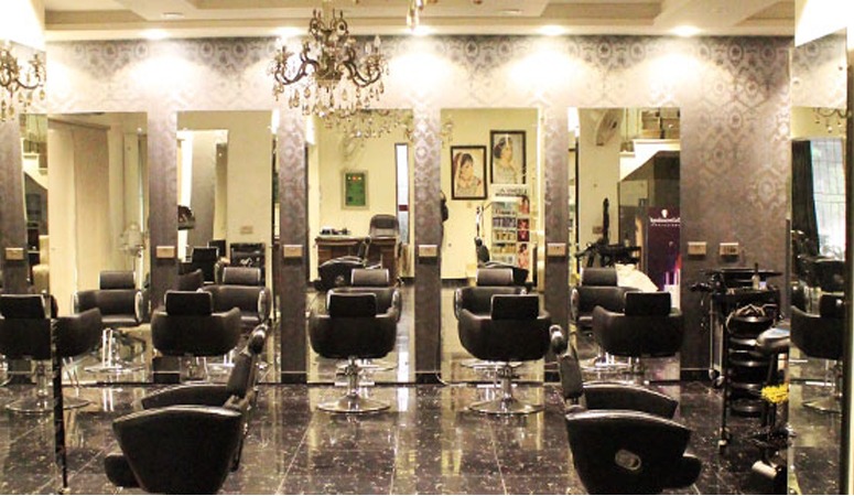 Look Fabulous! Get Party Makeup + Hair Wash + Hair-do + Eye Lashes + Nail Color Application + Eye brow & Upper lips Threading at The Beauty Room Salon Gulberg III, Lahore.