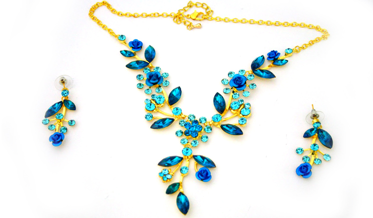 Gold Plated Jewelry Set with Studded Australian Crystals